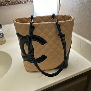 Women’s Channel tote bag over the shoulder plenty of pockets inside and out